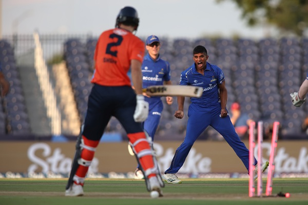 Cognizant MLC Season 2 M16 - SFU v MINY Nosthush Kenjige of MI New York celebrates bowling Matthew Short of San Francisco Unicorns during match sixteen of the Cognizant Major League Cricket season 2 between San Francisco Unicorns and MI New York held at the Grand Prairie cricket stadium, Grand Prairie, United States of America (USA) on the 18th July 2024
Photo by Shaun Roy / Sportzpics for MLC